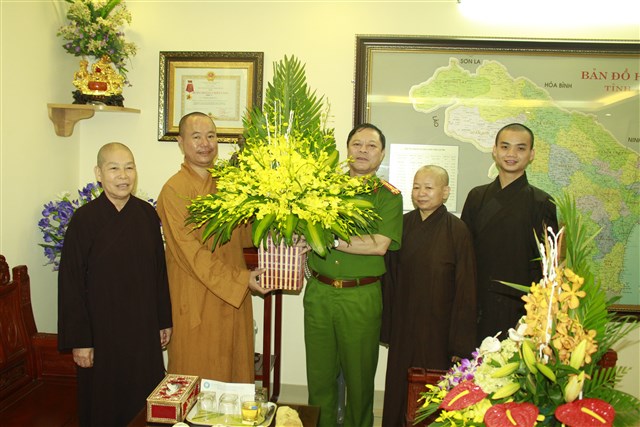Thanh Hóa: Phật giáo chúc mừng ngành công an