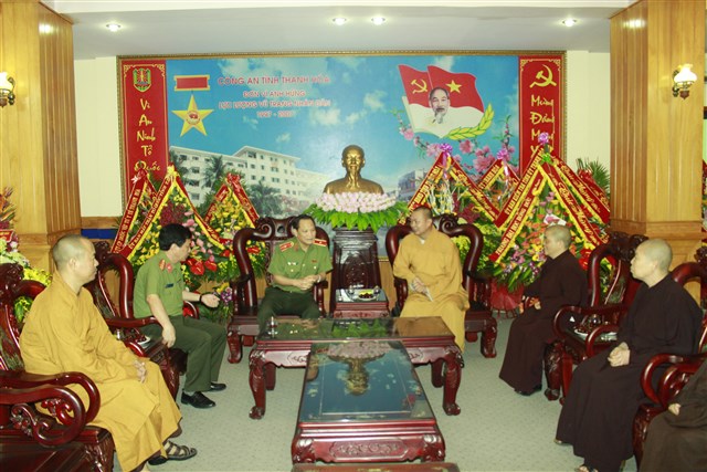Thanh Hóa: Phật giáo chúc mừng ngành công an