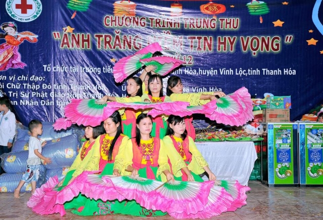 Thanh Hóa: Hội Từ Thiện Minh Đức – chùa Vĩnh Nghiêm tổ chức Trung thu