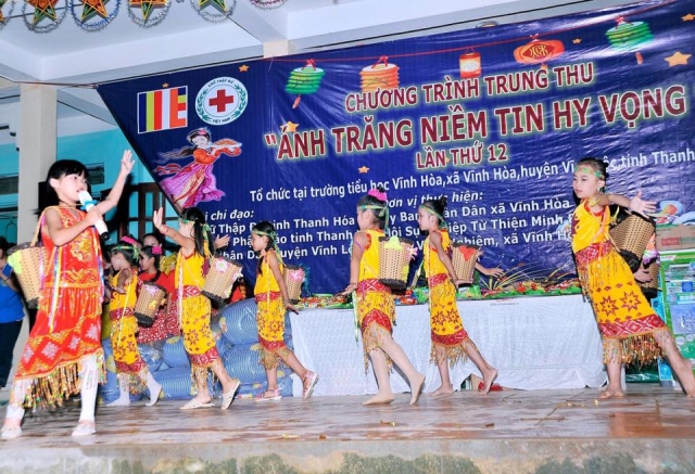 Thanh Hóa: Hội Từ Thiện Minh Đức – chùa Vĩnh Nghiêm tổ chức Trung thu