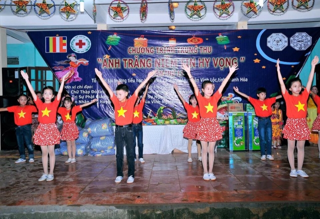 Thanh Hóa: Hội Từ Thiện Minh Đức – chùa Vĩnh Nghiêm tổ chức Trung thu