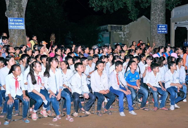 Thanh Hóa: Hội Từ Thiện Minh Đức – chùa Vĩnh Nghiêm tổ chức Trung thu