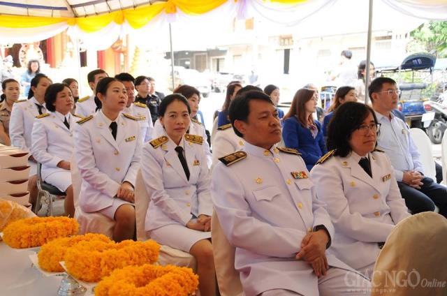 Phó Thủ tướng Vũ Đức Đam gắn biển chùa Việt tại Thái