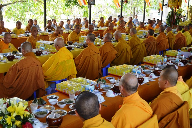 Khánh Hòa: Đại lễ Vu lan – Lễ Bông hồng cài áo PL.2560 tại chùa Sắc tứ Minh Thiện