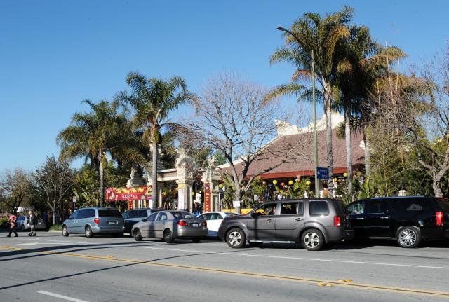 Chùa Đức Viên, San Jose ( Hoa Kỳ ) Tổ Chức Khoá Tu Thiếu Nhi Mùa Đông Và Hội Â3m Thực Mừng Năm Mới 2017.