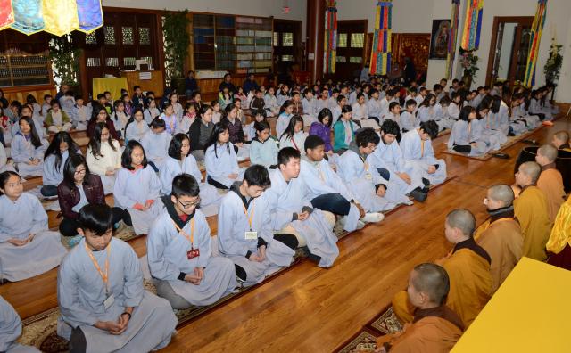 Chùa Đức Viên, San Jose ( Hoa Kỳ ) Tổ Chức Khoá Tu Thiếu Nhi Mùa Đông Và Hội Â3m Thực Mừng Năm Mới 2017.