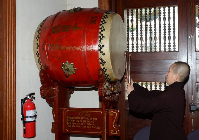 Chùa Đức Viên, San Jose ( Hoa Kỳ ) Tổ Chức Khoá Tu Thiếu Nhi Mùa Đông Và Hội Â3m Thực Mừng Năm Mới 2017.