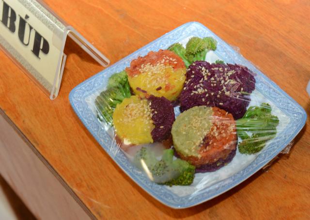 Chùa Đức Viên, San Jose ( Hoa Kỳ ) Tổ Chức Khoá Tu Thiếu Nhi Mùa Đông Và Hội Â3m Thực Mừng Năm Mới 2017.