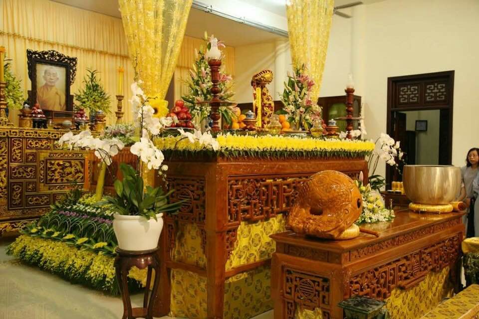 Gương sáng muôn thuở chiếu soi
