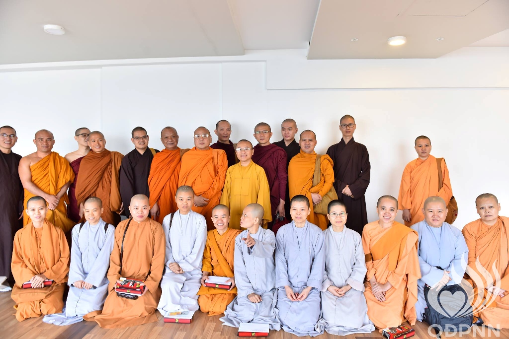 Quỹ Đạo Phật Ngày Nay - Cúng Dường 36 Tăng Ni Du Học Tại Sri-Lanka (C94)