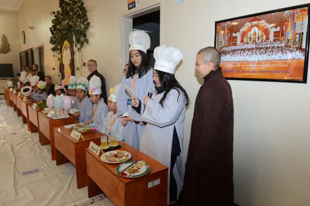 Chùa Đức Viên, San Jose ( Hoa Kỳ ) Tổ Chức Khoá Tu Thiếu Nhi Mùa Đông Và Hội Â3m Thực Mừng Năm Mới 2017.