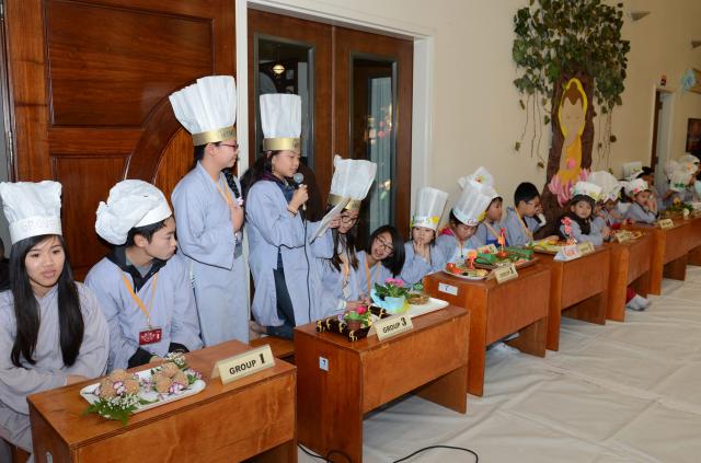 Chùa Đức Viên, San Jose ( Hoa Kỳ ) Tổ Chức Khoá Tu Thiếu Nhi Mùa Đông Và Hội Â3m Thực Mừng Năm Mới 2017.