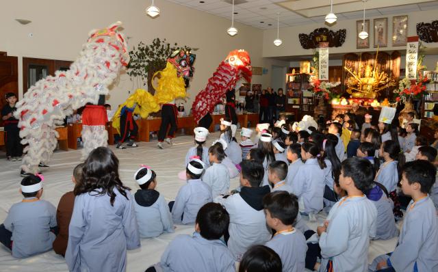 Chùa Đức Viên, San Jose ( Hoa Kỳ ) Tổ Chức Khoá Tu Thiếu Nhi Mùa Đông Và Hội Â3m Thực Mừng Năm Mới 2017.