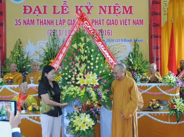 Gia lai: Đại Lễ Kỷ Niệm 35 Năm Thành Lập Giáo Hội Phật Giáo Việt Nam