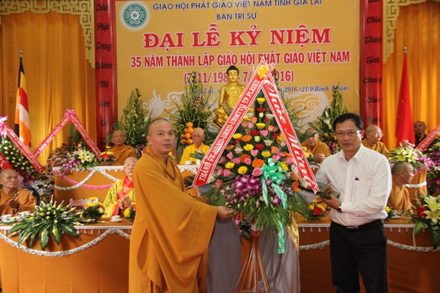 Gia lai: Đại Lễ Kỷ Niệm 35 Năm Thành Lập Giáo Hội Phật Giáo Việt Nam