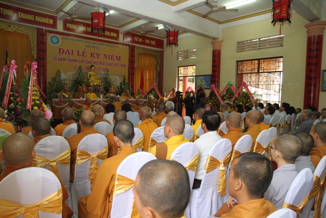 Gia lai: Đại Lễ Kỷ Niệm 35 Năm Thành Lập Giáo Hội Phật Giáo Việt Nam