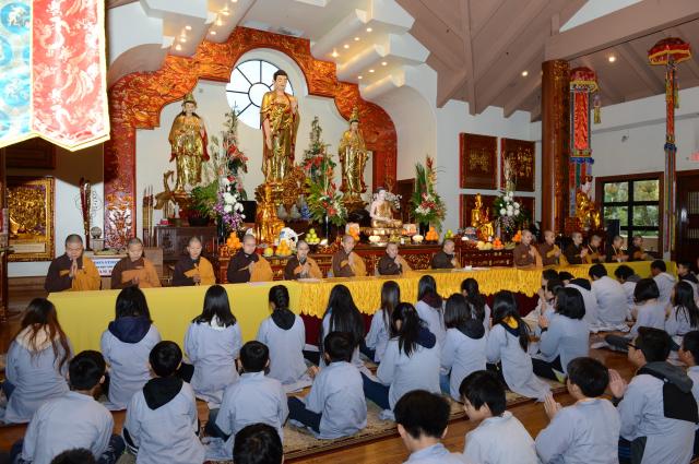 Chùa Đức Viên, San Jose ( Hoa Kỳ ) Tổ Chức Khoá Tu Thiếu Nhi Mùa Đông Và Hội Â3m Thực Mừng Năm Mới 2017.