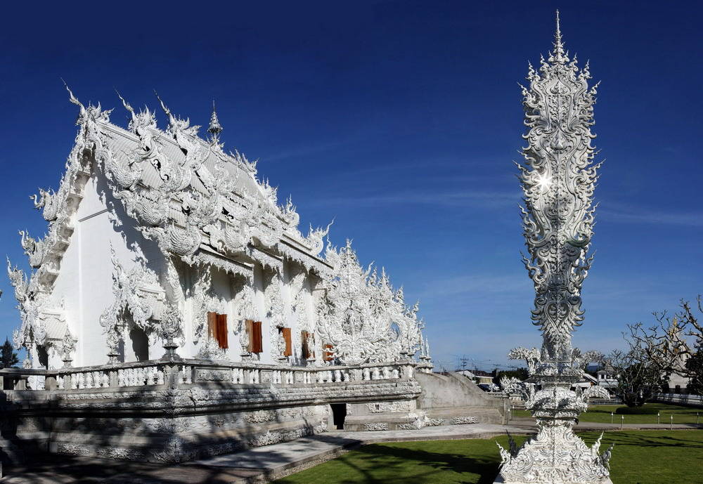 Khám phá Wat Rong Khun kỳ quan Phật giáo trắng của Thái Lan