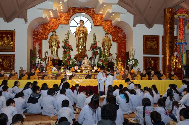 Chùa Đức Viên, San Jose ( Hoa Kỳ ) Tổ Chức Khoá Tu Thiếu Nhi Mùa Đông Và Hội Â3m Thực Mừng Năm Mới 2017.