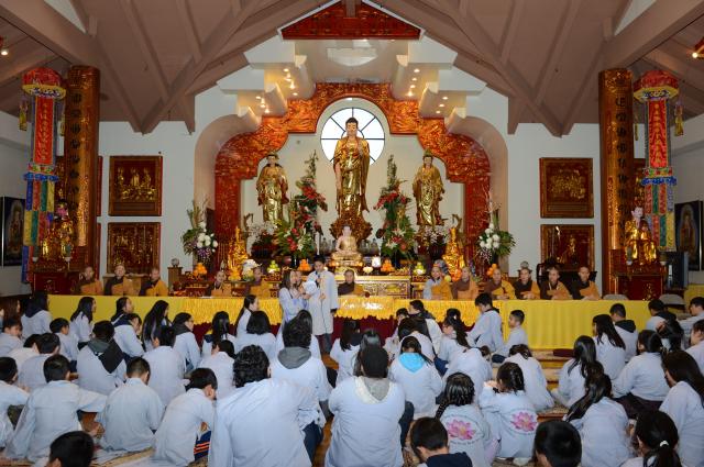 Chùa Đức Viên, San Jose ( Hoa Kỳ ) Tổ Chức Khoá Tu Thiếu Nhi Mùa Đông Và Hội Â3m Thực Mừng Năm Mới 2017.