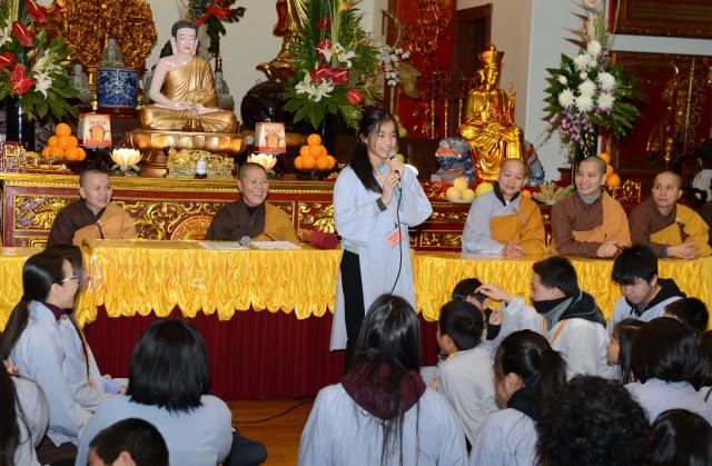 Chùa Đức Viên, San Jose ( Hoa Kỳ ) Tổ Chức Khoá Tu Thiếu Nhi Mùa Đông Và Hội Â3m Thực Mừng Năm Mới 2017.