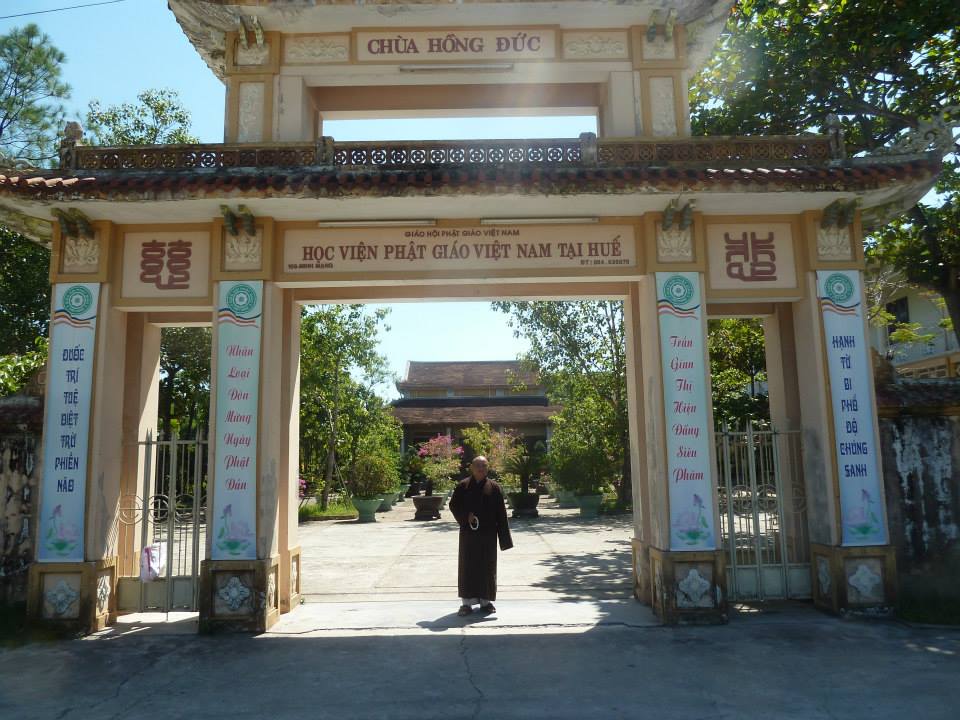 Gương sáng muôn thuở chiếu soi