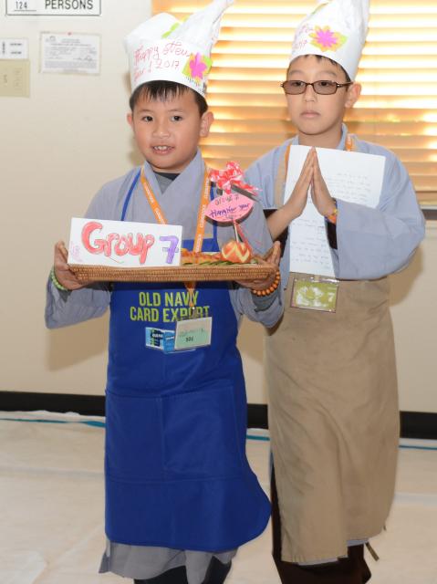 Chùa Đức Viên, San Jose ( Hoa Kỳ ) Tổ Chức Khoá Tu Thiếu Nhi Mùa Đông Và Hội Â3m Thực Mừng Năm Mới 2017.