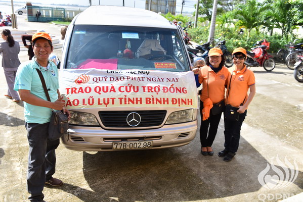 Quỹ Đạo Phật Ngày Nay – Tổng Kết Chương Trình Trao Tặng Quà Tết Yêu Thương Cho Đồng Bào Lũ Lụt Tại Bình Định( C93)