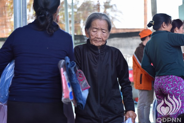 Quỹ Đạo Phật Ngày Nay – Tổng Kết Chương Trình Trao Tặng Quà Tết Yêu Thương Cho Đồng Bào Lũ Lụt Tại Bình Định( C93)