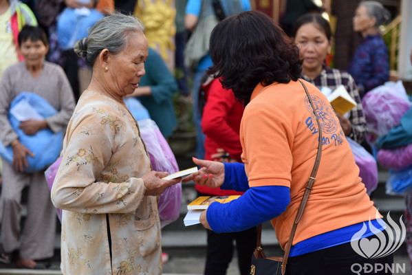 Quỹ Đạo Phật Ngày Nay – Tổng Kết Chương Trình Trao Tặng Quà Tết Yêu Thương Cho Đồng Bào Lũ Lụt Tại Bình Định( C93)
