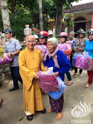 Quỹ Đạo Phật Ngày Nay – Tổng Kết Chương Trình Trao Tặng Quà Tết Yêu Thương Cho Đồng Bào Lũ Lụt Tại Bình Định( C93)