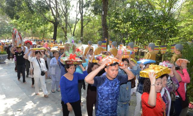 Thiền viện Phước Sơn, Đồng Nai tổ chức Đại lễ Dâng y Kathina 2016 &amp; đón nhận 2 kỷ lục Phật giáo Việt Nam
