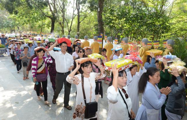 Thiền viện Phước Sơn, Đồng Nai tổ chức Đại lễ Dâng y Kathina 2016 &amp; đón nhận 2 kỷ lục Phật giáo Việt Nam