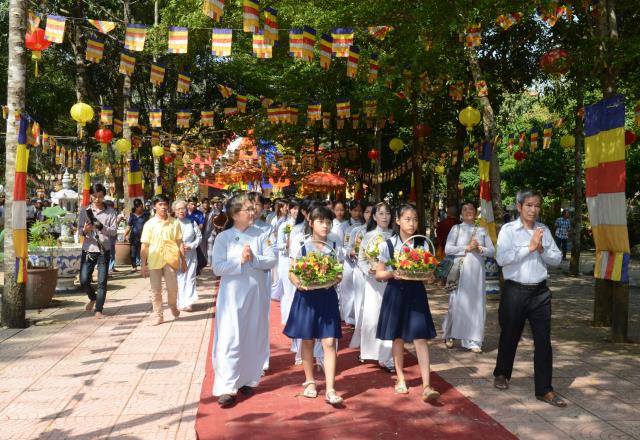 Thiền viện Phước Sơn, Đồng Nai tổ chức Đại lễ Dâng y Kathina 2016 &amp; đón nhận 2 kỷ lục Phật giáo Việt Nam