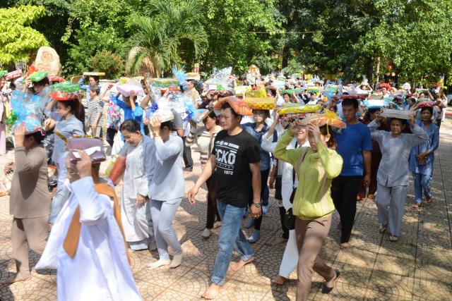 Thiền viện Phước Sơn, Đồng Nai tổ chức Đại lễ Dâng y Kathina 2016 &amp; đón nhận 2 kỷ lục Phật giáo Việt Nam