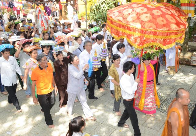 Thiền viện Phước Sơn, Đồng Nai tổ chức Đại lễ Dâng y Kathina 2016 &amp; đón nhận 2 kỷ lục Phật giáo Việt Nam