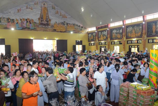 Thiền viện Phước Sơn, Đồng Nai tổ chức Đại lễ Dâng y Kathina 2016 &amp; đón nhận 2 kỷ lục Phật giáo Việt Nam