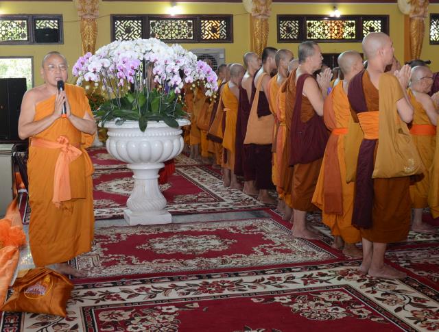 Thiền viện Phước Sơn, Đồng Nai tổ chức Đại lễ Dâng y Kathina 2016 &amp; đón nhận 2 kỷ lục Phật giáo Việt Nam
