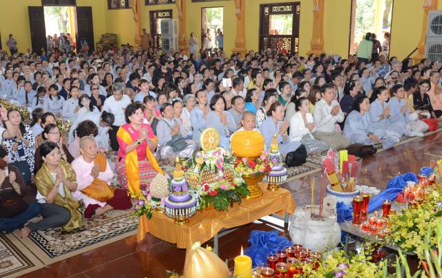 Thiền viện Phước Sơn, Đồng Nai tổ chức Đại lễ Dâng y Kathina 2016 &amp; đón nhận 2 kỷ lục Phật giáo Việt Nam