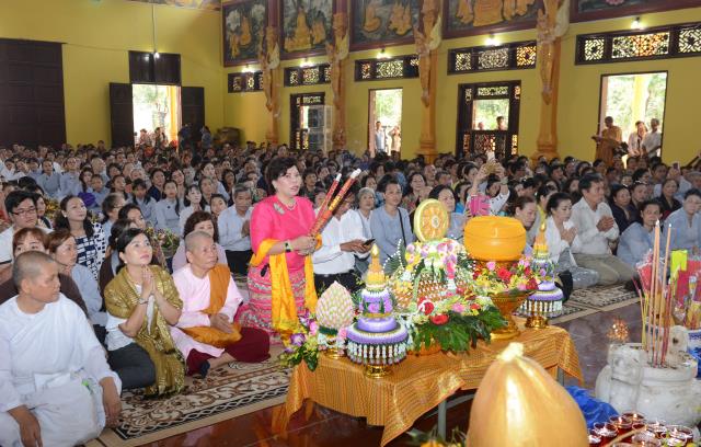 Thiền viện Phước Sơn, Đồng Nai tổ chức Đại lễ Dâng y Kathina 2016 &amp; đón nhận 2 kỷ lục Phật giáo Việt Nam