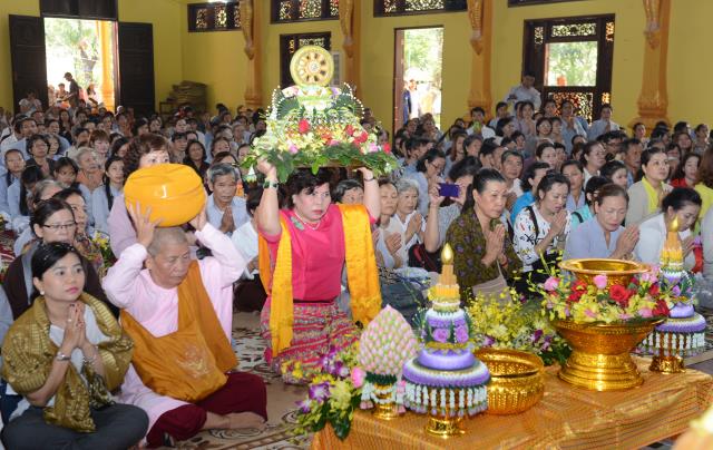 Thiền viện Phước Sơn, Đồng Nai tổ chức Đại lễ Dâng y Kathina 2016 &amp; đón nhận 2 kỷ lục Phật giáo Việt Nam