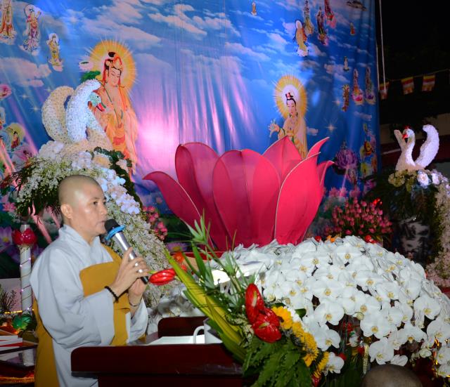 Chùa Long Vân ( Đồng Nai ) Tổ Chức Lễ Hội Hoa Đăng Vía Đức Phật A Mi Đà Và Nhận Bằng Kỷ Lục Việt Nam