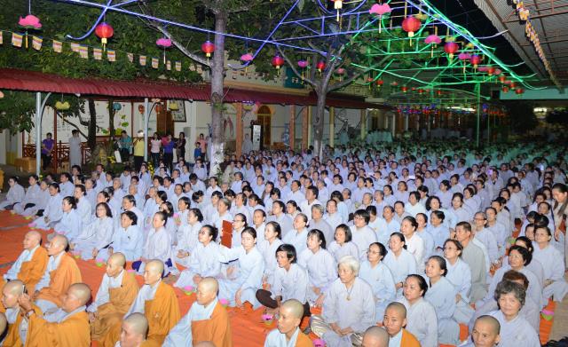 Chùa Long Vân ( Đồng Nai ) Tổ Chức Lễ Hội Hoa Đăng Vía Đức Phật A Mi Đà Và Nhận Bằng Kỷ Lục Việt Nam