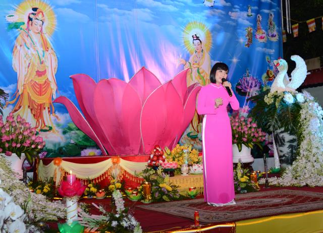 Chùa Long Vân ( Đồng Nai ) Tổ Chức Lễ Hội Hoa Đăng Vía Đức Phật A Mi Đà Và Nhận Bằng Kỷ Lục Việt Nam