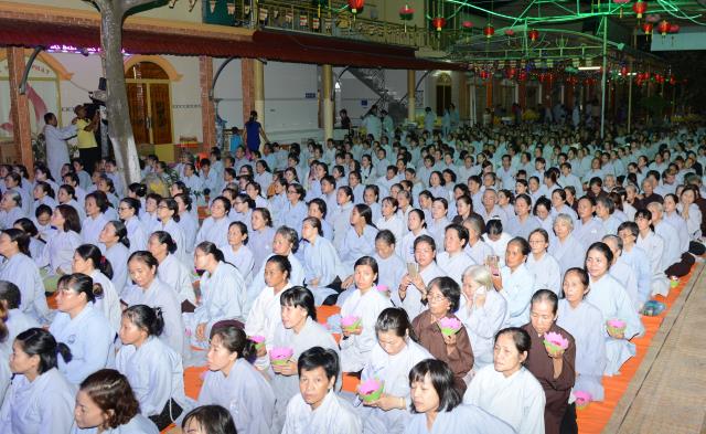 Chùa Long Vân ( Đồng Nai ) Tổ Chức Lễ Hội Hoa Đăng Vía Đức Phật A Mi Đà Và Nhận Bằng Kỷ Lục Việt Nam