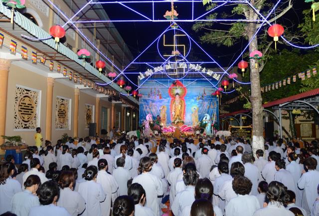 Chùa Long Vân ( Đồng Nai ) Tổ Chức Lễ Hội Hoa Đăng Vía Đức Phật A Mi Đà Và Nhận Bằng Kỷ Lục Việt Nam