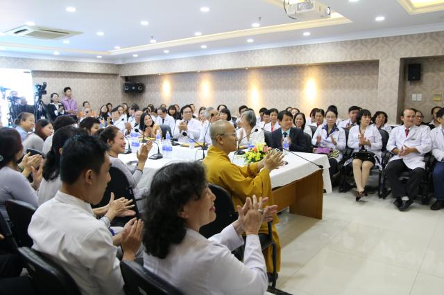 Chương trình Tổng kết Chăm sóc y tế 2016 Quý Tu sĩ và &quot; Chung tay vì người bệnh&quot;