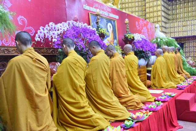 Chùa Giác Ngộ: Long trọng tổ chức khóa lễ Phật Thành Đạo PL. 2560