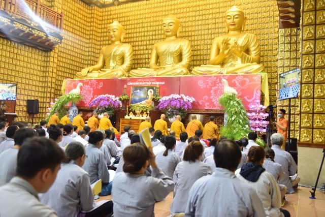Chùa Giác Ngộ: Long trọng tổ chức khóa lễ Phật Thành Đạo PL. 2560