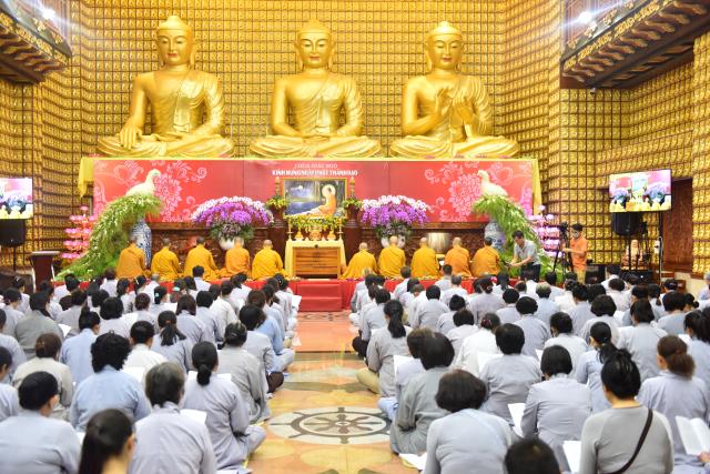 Chùa Giác Ngộ: Long trọng tổ chức khóa lễ Phật Thành Đạo PL. 2560